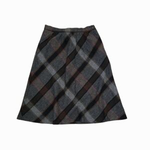 Take 1 Wool Blend Vintage Skirt Size M Gray Black Plaid A-Line Mid Length